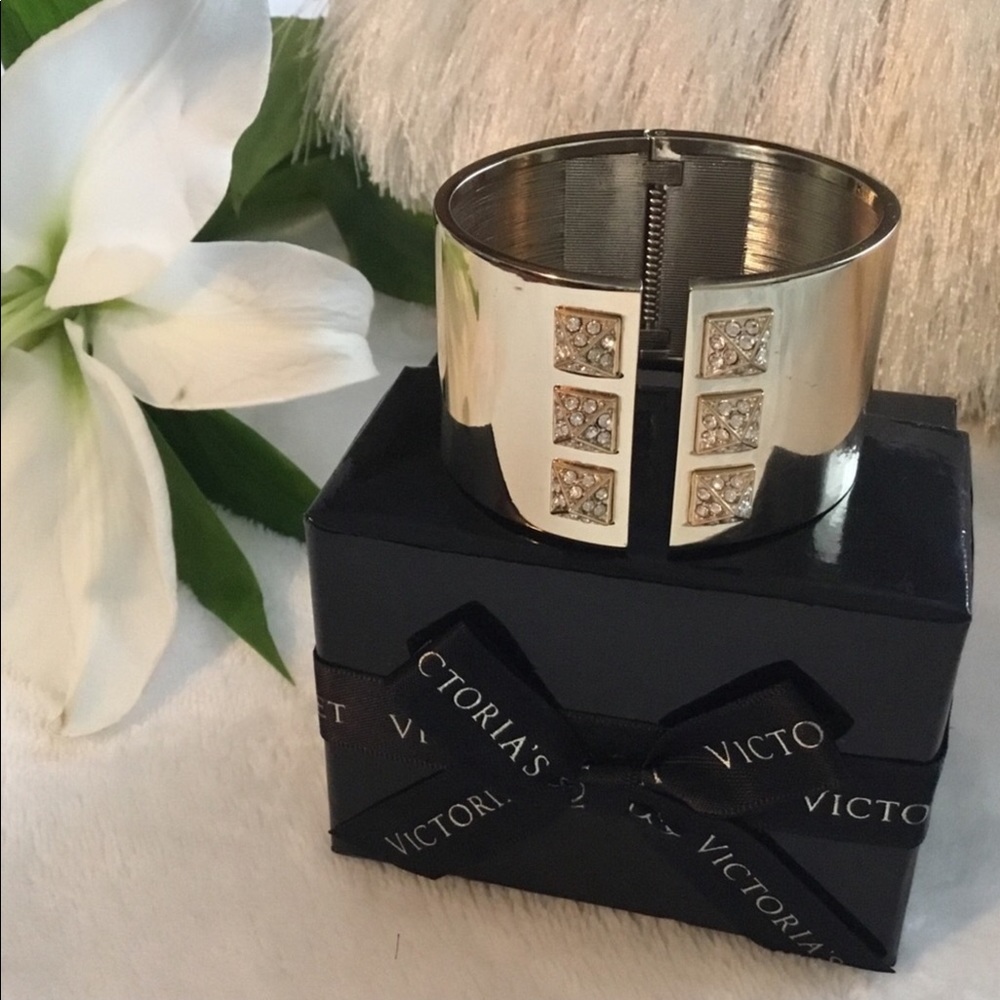 Victoria’s Secret bracelet